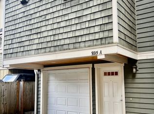 9215 Roosevelt Way NE UNIT A, Seattle, WA 98115