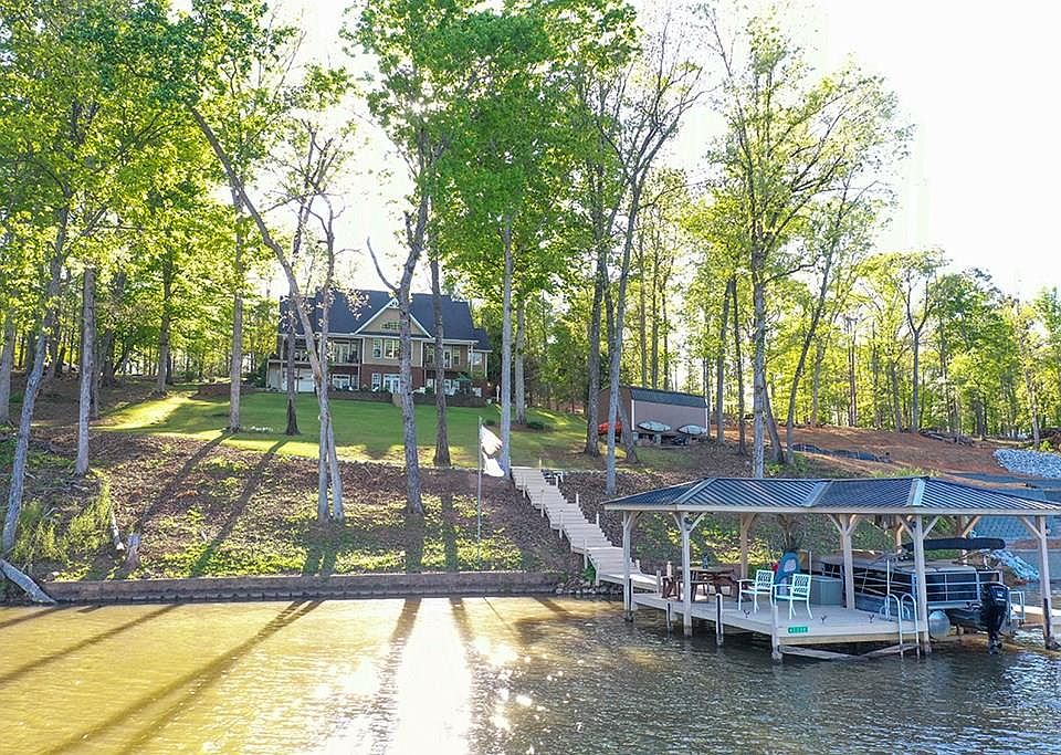 1st image of 425 Terrapin Pointe Rd