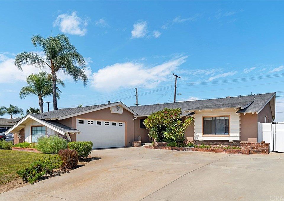 1st image of 2621 Silverspur Ln