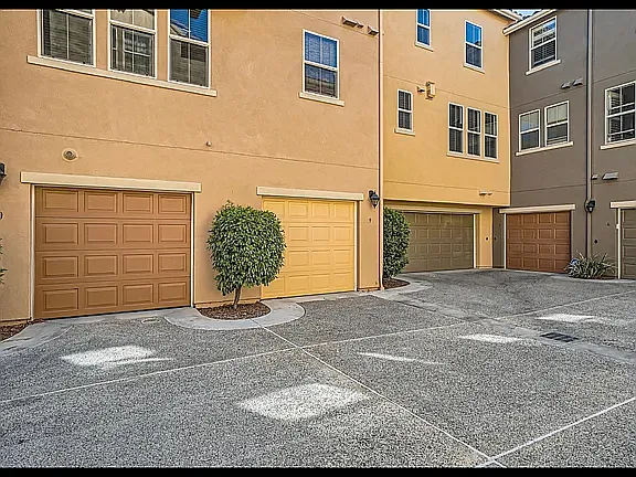 1862 Hazel Ct #8 — Photo 18