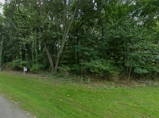 174 Saint Peters Dr #1, Douglas, MI
