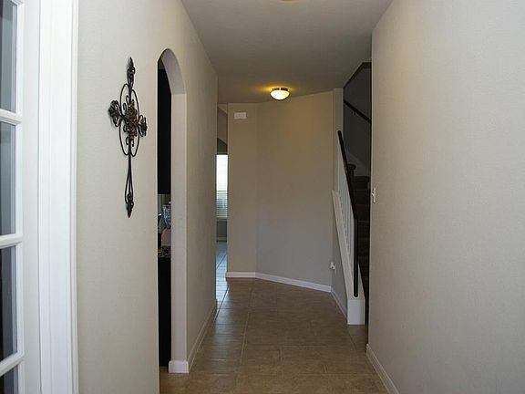 3rd image of 118 Linden Ln