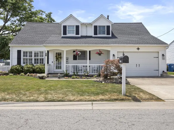 5105 Park Dr, Vermilion, OH 44089