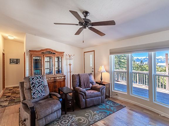 5th image of 952 Matterhorn Cir N
