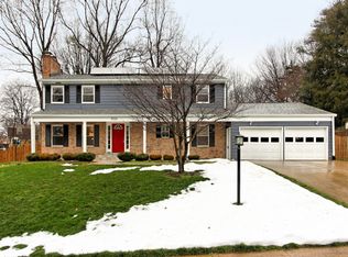 8526 Betterton Ct, Vienna, VA 22182