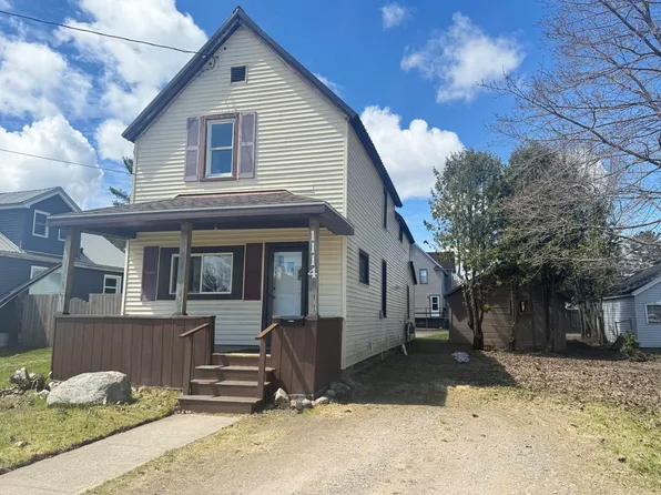 1114 Young St, Sault Sainte Marie, MI 49783