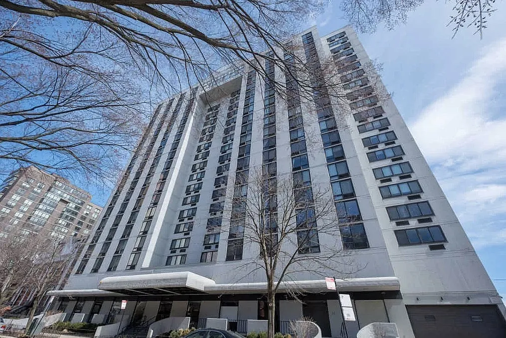1 bed, $2,400 — Photo 1