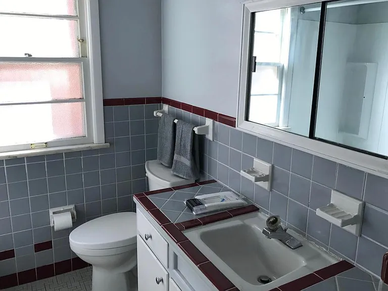 bathroom with bathtub