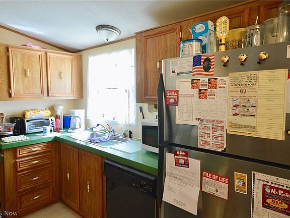 4th image of 15 Brightwood Dr