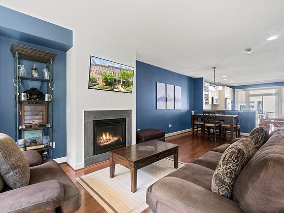 3rd image of 2509 S Kenmore Ct #1