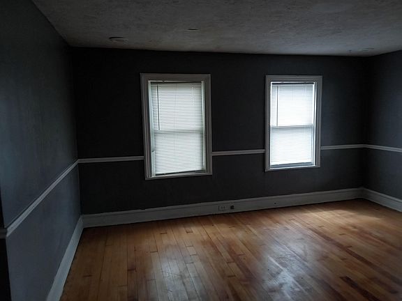 4th image of 1031 N Horsman St