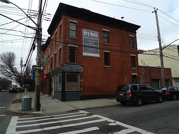 1st image of 370 Van Brunt St
