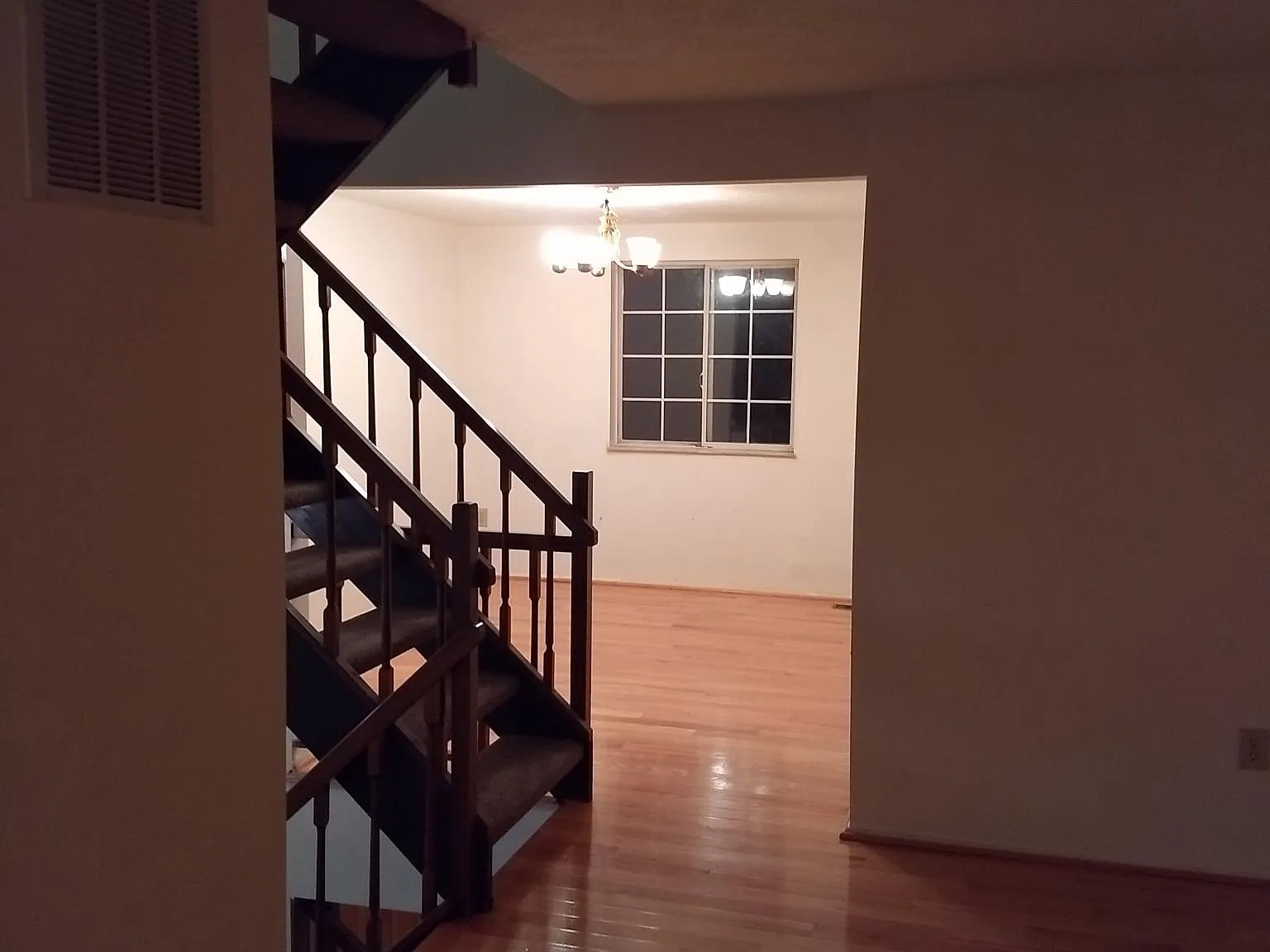 3 bed, 2.5 bath, 1620 sqft, $2,200 — Photo 3