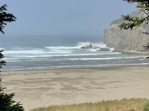 0 Pacific Surf Ln #404, Bandon, OR 97411
