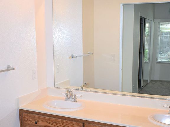 3rd image of 9173 Cerrolinda Cir
