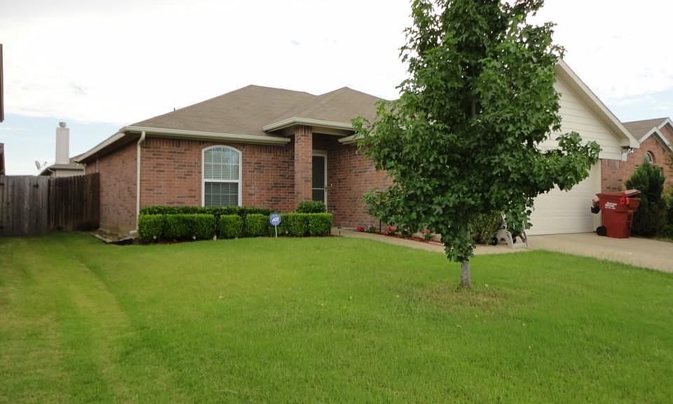 1st image of 1700 Sams Cir
