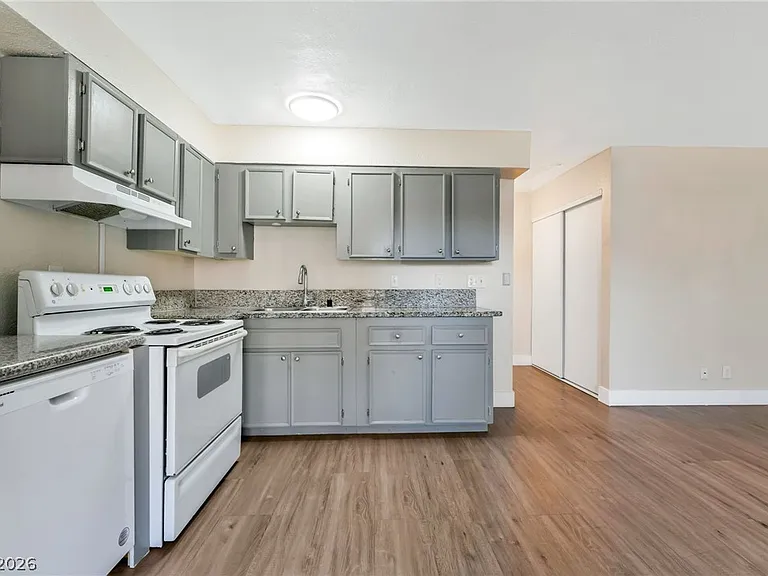 4300 N Lamont St #200 — Photo 14