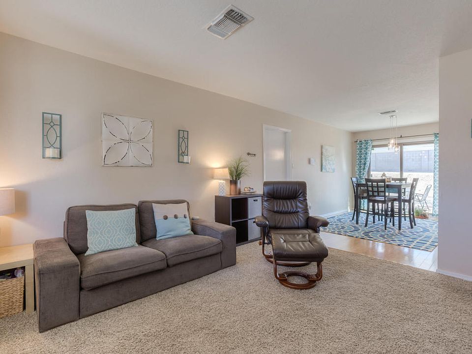 1st image of 5504 Carmelita Dr NE
