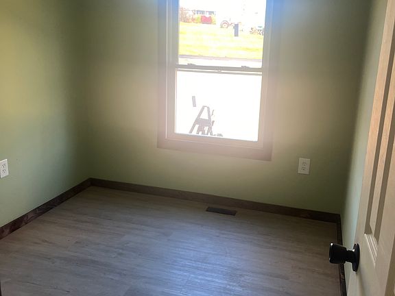 5th image of 268 Spudeno Rd