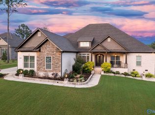 103 Forest Ridge Dr, Huntsville, AL 35806