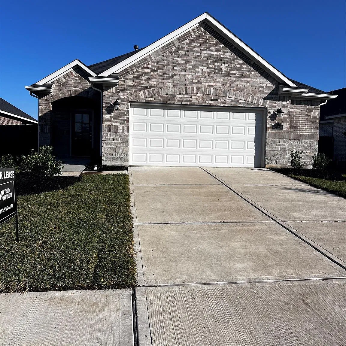 4 bed, 2.0 bath, 1650 sqft, $1,950 — Photo 1