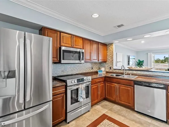 25486 Cockleshell Dr APT 806, Bonita Springs, FL 34135