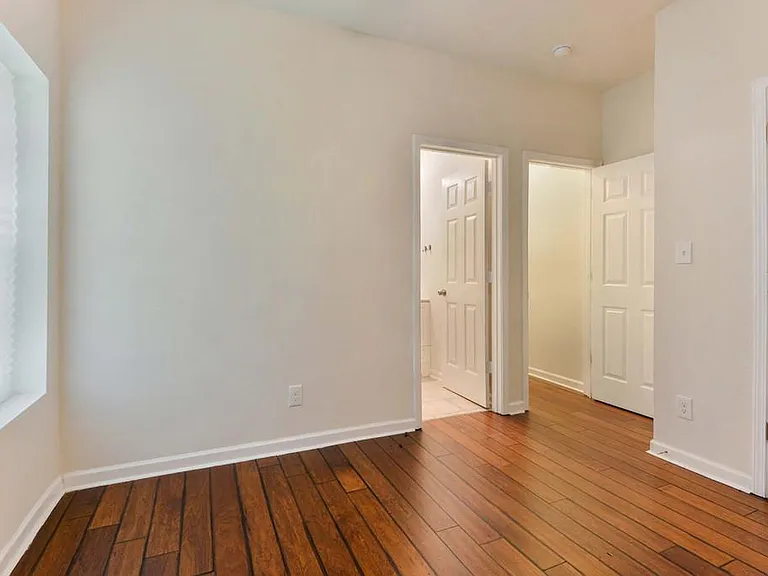 1099 Smith St SW #B — Photo 14