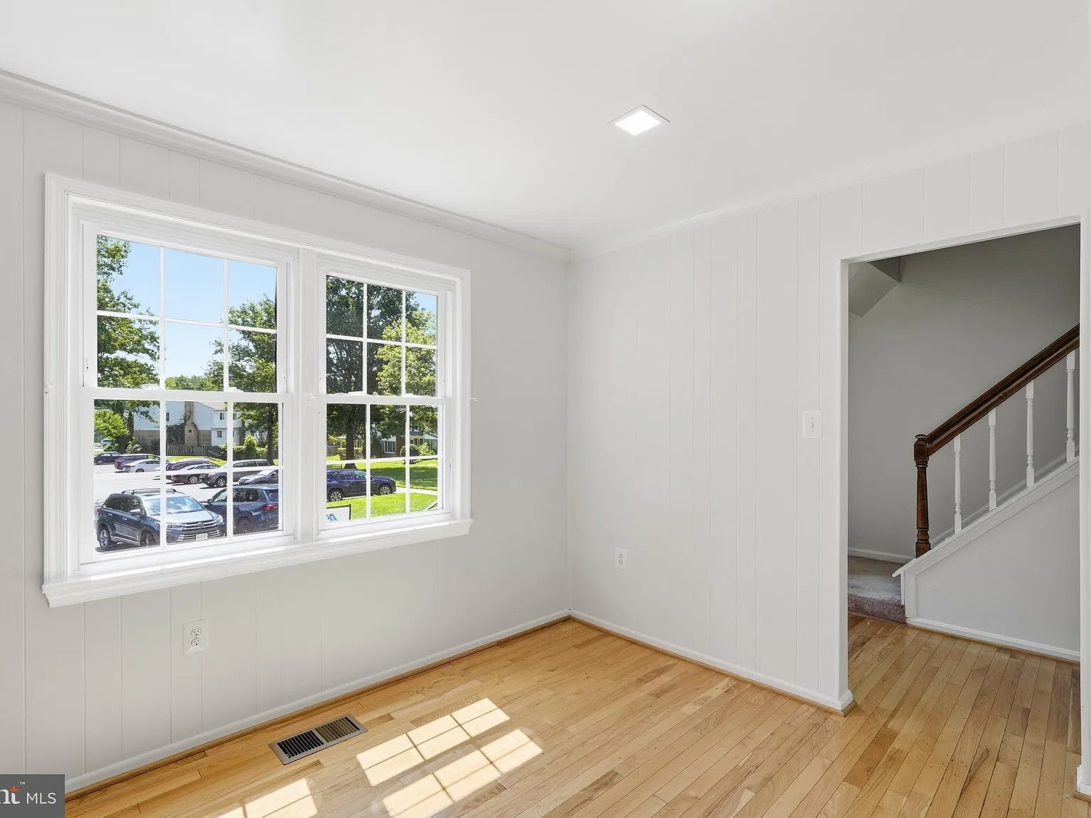 3 bed, 3.5 bath, 1232 sqft, $2,750 — Photo 3