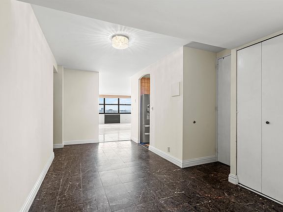 3rd image of 7004 Boulevard East APT 31G