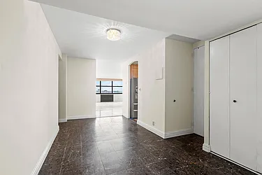 7004 Blvd East, #31G