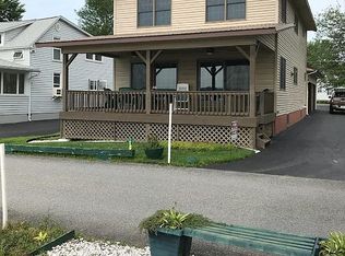 22 Riley Cove Rd, Malta, NY 12020