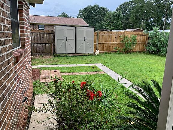 2nd image of 870 El Camino Dr