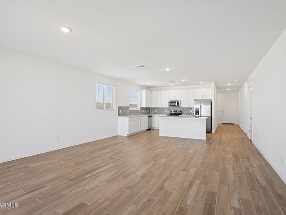 5th image of 18254 W CAMINO DE ORO --