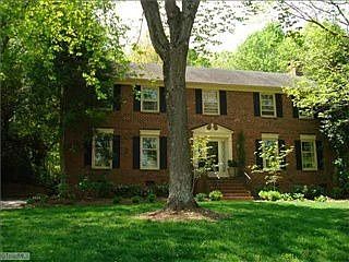 1st image of 2805 Lake Forest Dr