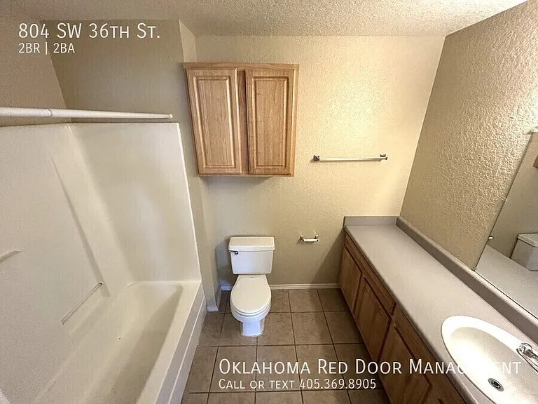 804 SW 36th St — Photo 7
