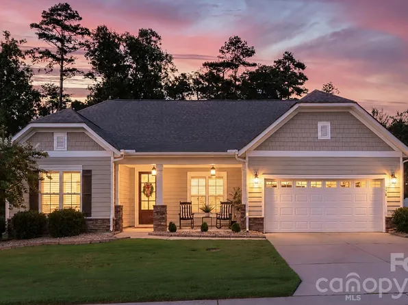378 Broadleaf Dr, Denver, NC 28037
