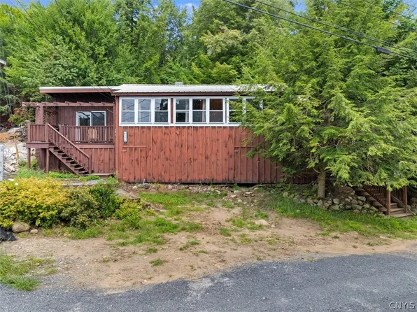 156 Minnow Brook Ln, Old Forge, NY 13420