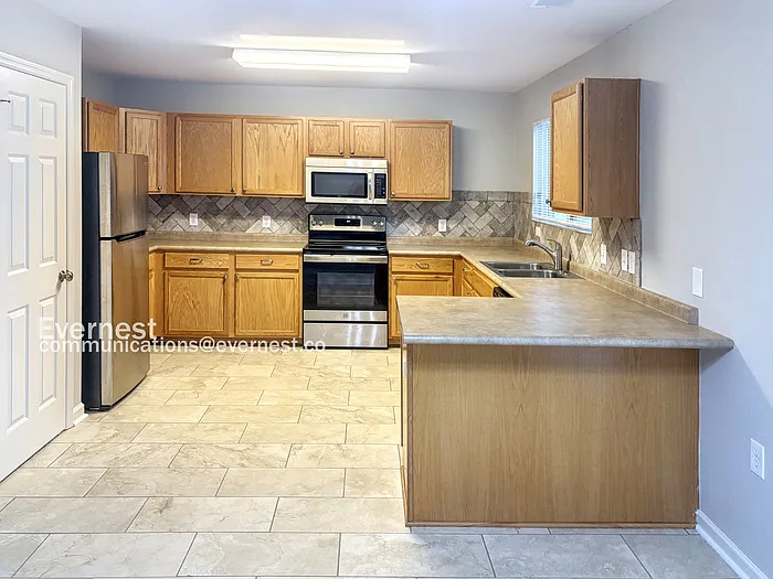193 Sagebrook Dr — Photo 3