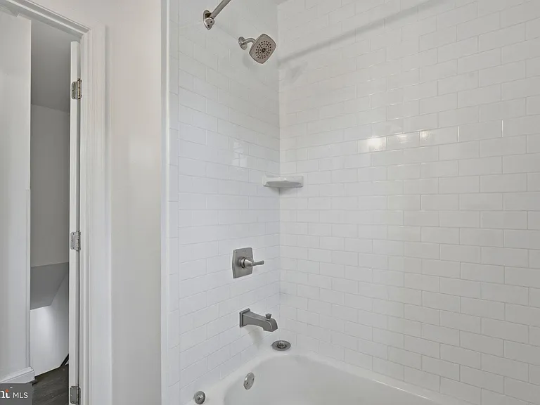 248 Kenilworth Ave NE — Photo 12