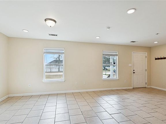 3rd image of 21325 Southern Pines Blvd