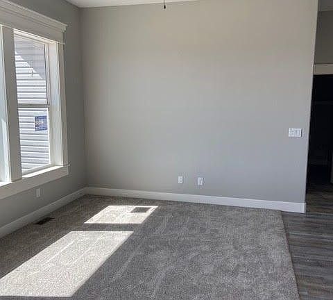 5th image of 4039 Livingston Ln