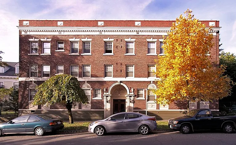 Stately classic Capitol Hill brick building. Near Trader Joe's and transportation.