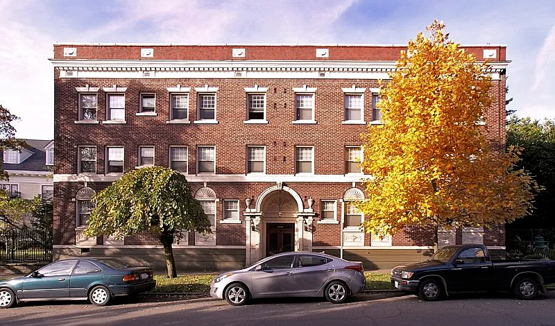 Cascadia Apartments