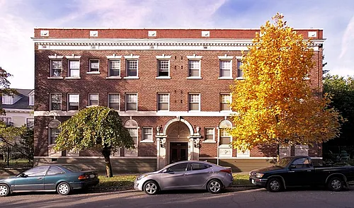 Cascadia Apartments Photo 1