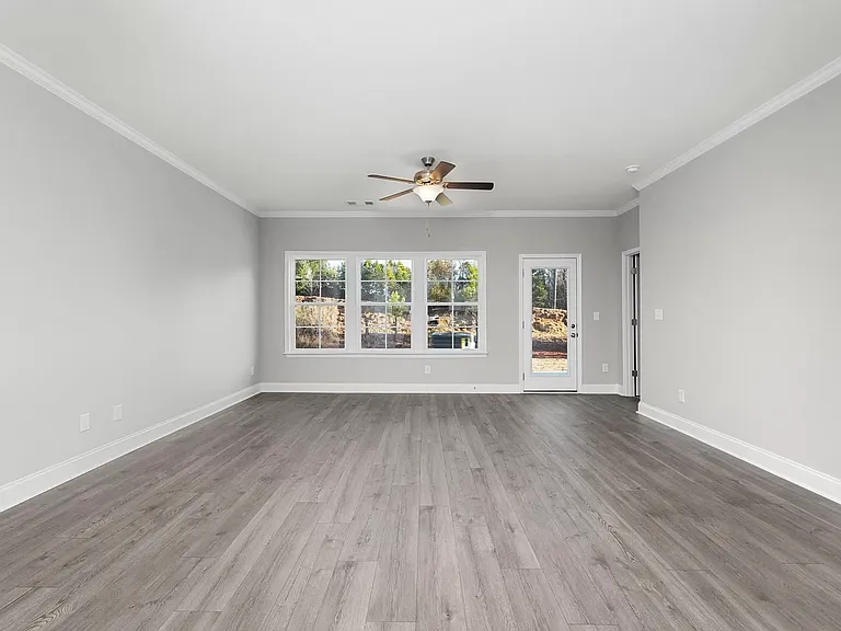 537 Oxbow Dr — Photo 16