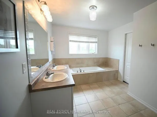 1226 Leslie Dr, Innisfil, ON