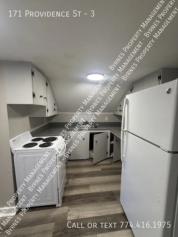 3 bed, $1,800 — Photo 1
