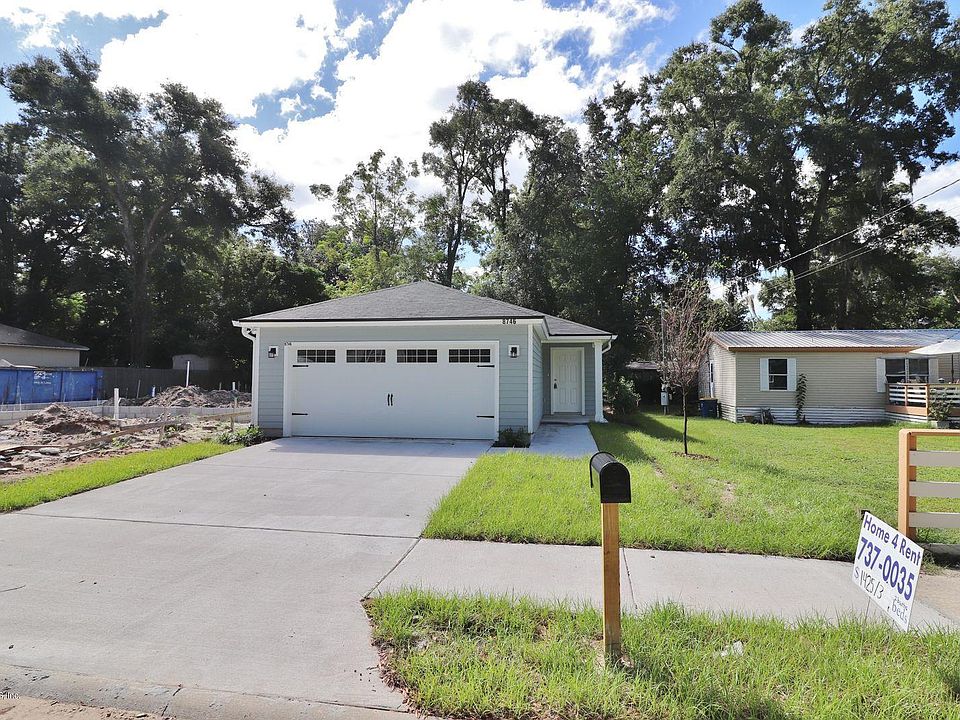 1st image of 8746 India Ave