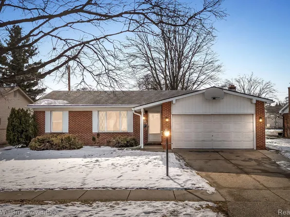 38785 Lyndon St, Livonia, MI 48154