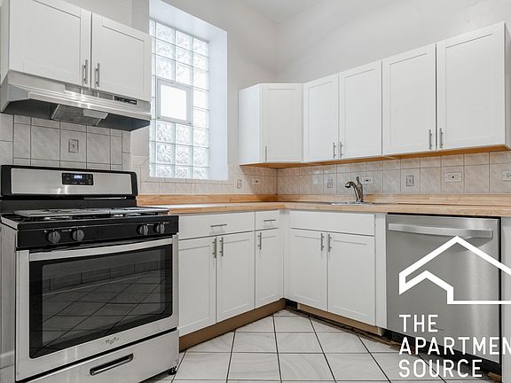 2nd image of 2204 W Belmont Ave #1R